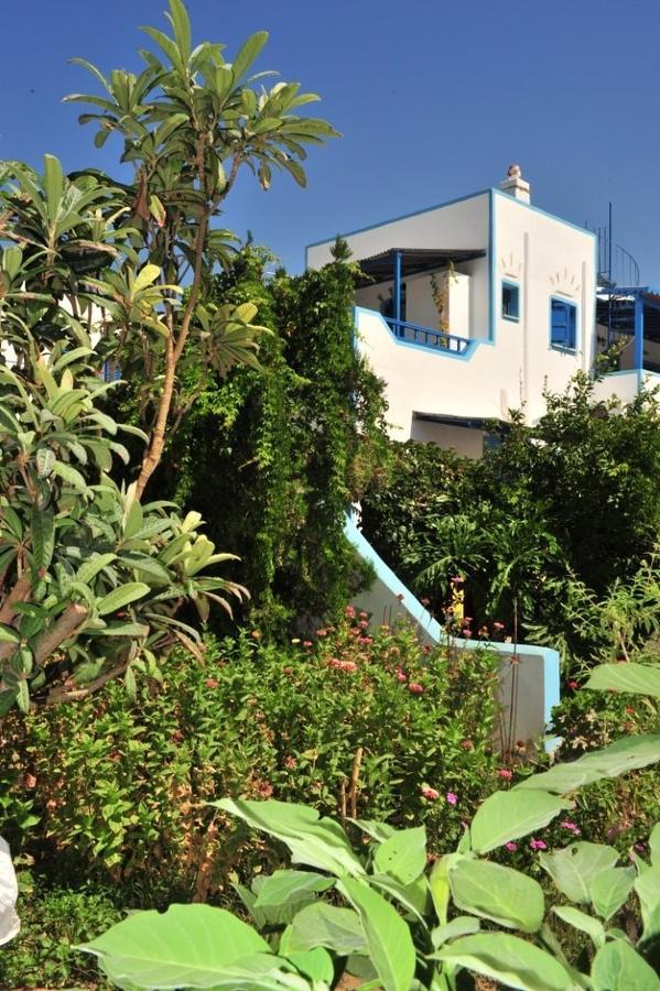 Pension Titika Katapola Bagian luar foto