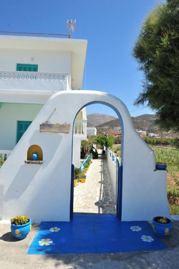 Pension Titika Katapola Bagian luar foto